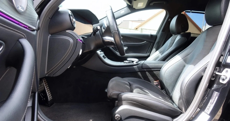Mercedes-Benz Klasa E cena 159900 przebieg: 120000, rok produkcji 2019 z Hajnówka małe 781